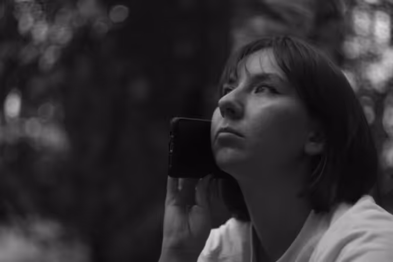 Dans le téléphone de Justine Roy : ses réflexes du quotidien