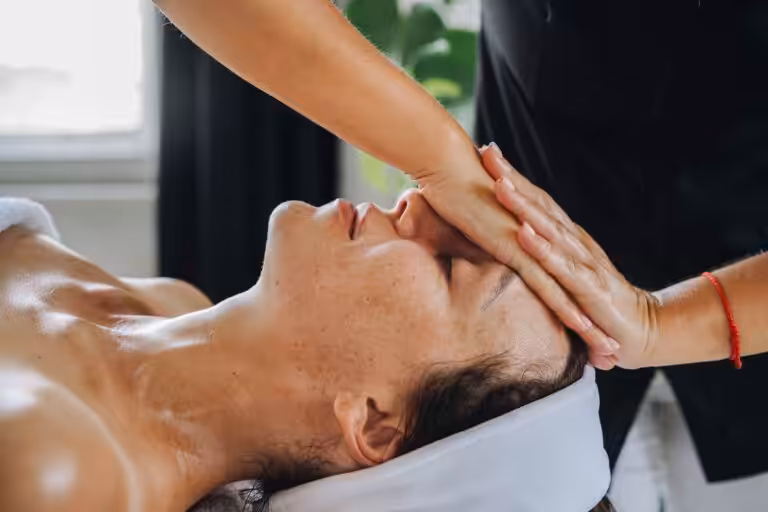 Massage, souffle, marche : 3 conseils contre le stress