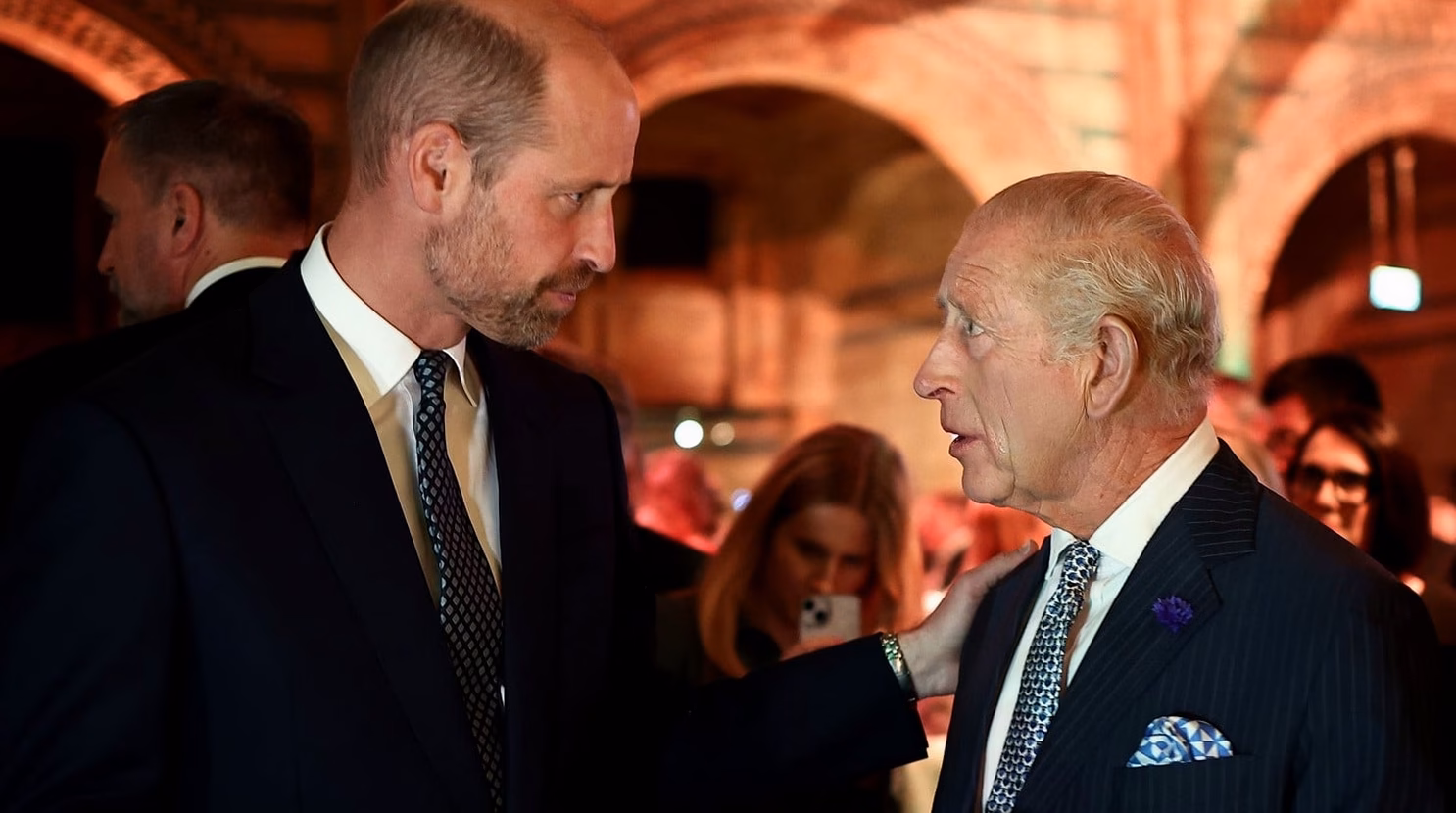 Prince Harry et roi Charles III : le monarque répond enfin à l&rsquo;appel pressant de son fils